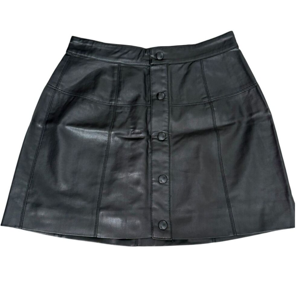 Free People Black Vegan Faux Leather Mini Skirt Women's Size 4 Snap Button Up